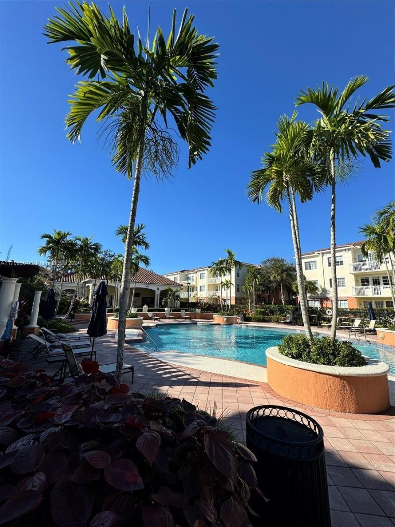 9887 Baywinds Drive, Unit 4305, West Palm Beach, FL 33411 Photo