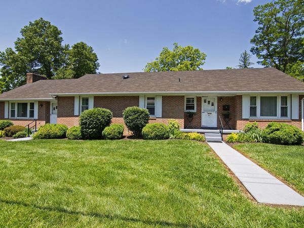 577 Holt Ln, Lewisburg, WV 24901