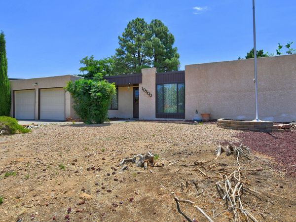 10300 Karen Avenue NE, Albuquerque, NM 87111