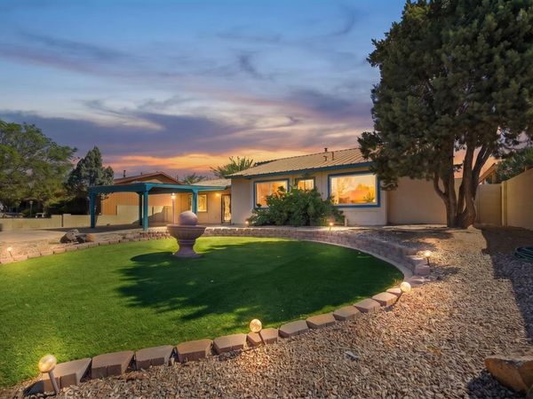 439 Wagon Train Drive SE, Rio Rancho, NM 87124