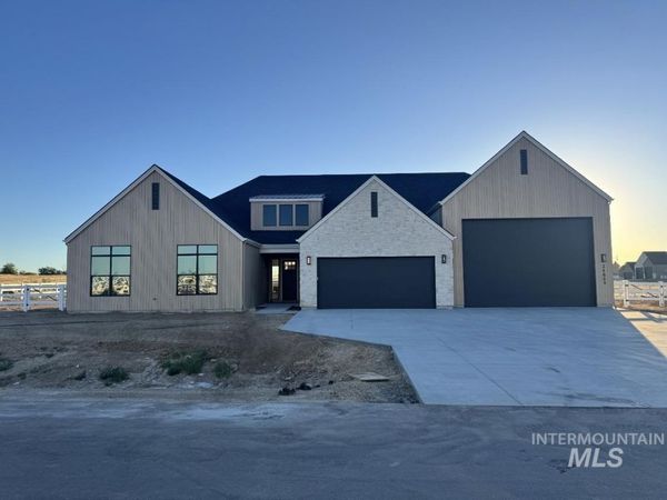 24865 Farm Dale Ave, Caldwell, ID 83607
