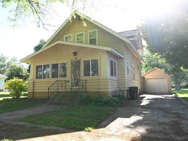 508 S 12th Street , Sac City, IA 50583