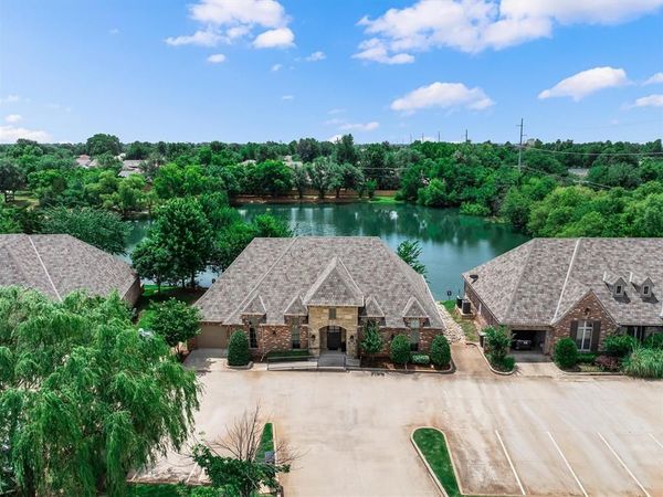 2224 Bridgeview Boulevard, Edmond, OK 73003