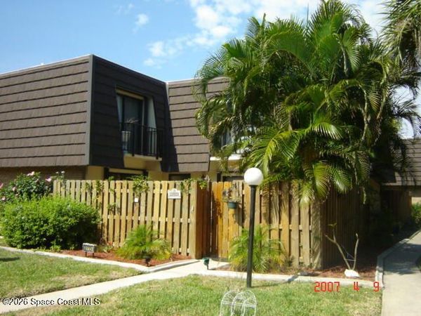 2715 Vista Oaks Circle NE , Palm Bay, FL 32905