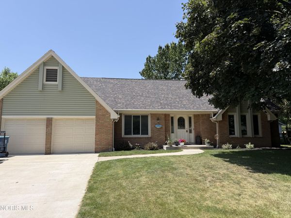 2956 W Byrnwyck Road, Maumee, OH 43537