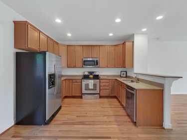 103 LONGWOOD DR , Unit B, Charlottesville, VA 22903