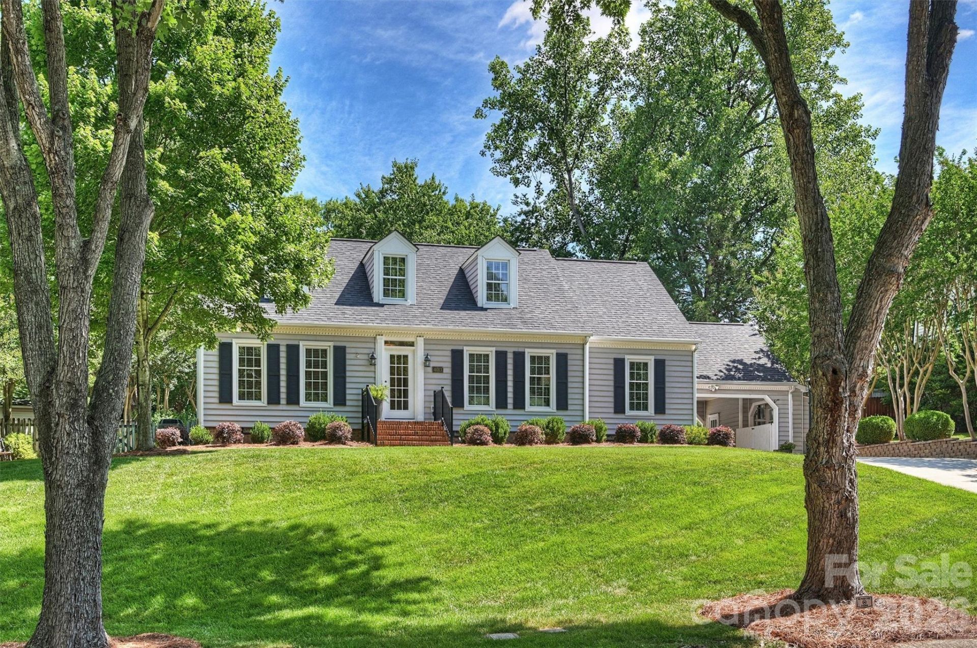 4013 Bridgewood Lane, Charlotte, NC 28226 Main Photo