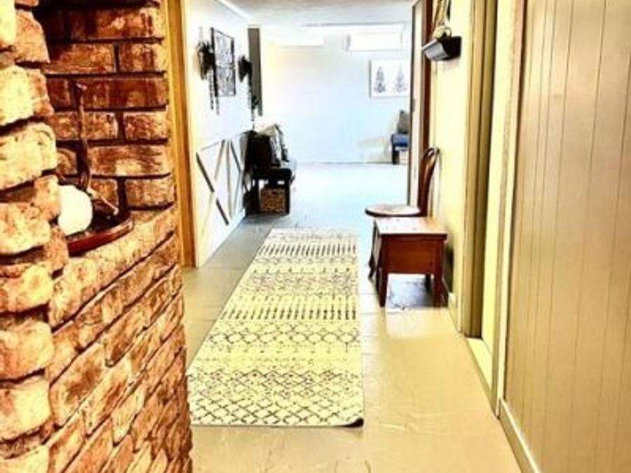 Property Image 100