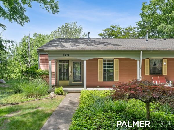 2247 Whisper Cove Drive SE, Kentwood, MI 49508