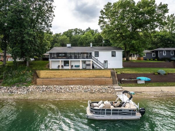 697 Gilead Shores Drive, Bronson, MI 49028
