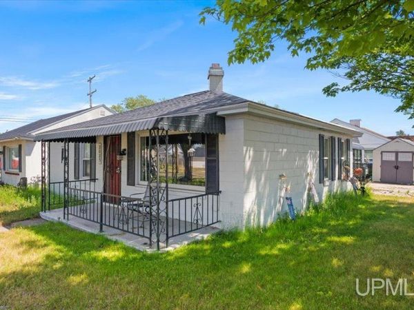 2023 N 5th Avenue, Escanaba, MI 49829