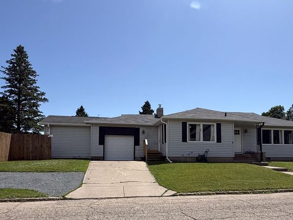 519 Houghteling Street, Iron Mountain, MI 49801