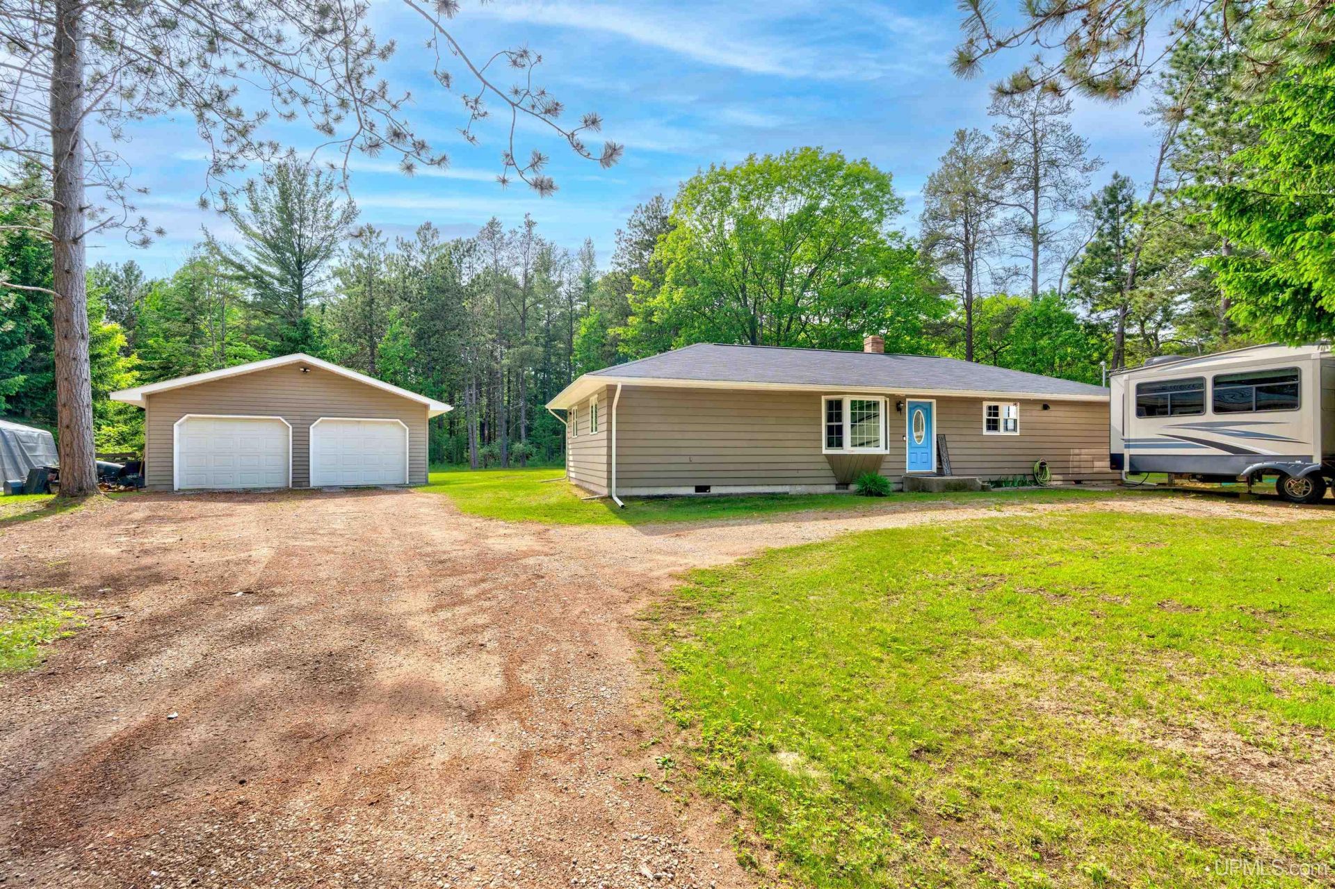 8395 P.5 Rd Road, Escanaba Twp, MI 49837 Main Photo
