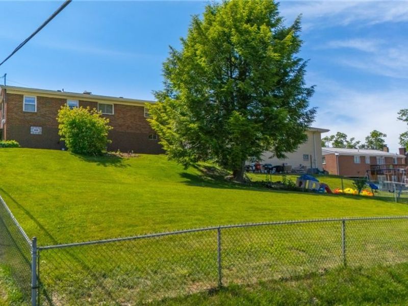 302 Leonard Avenue , Wintersville, OH 43953 Photo 11