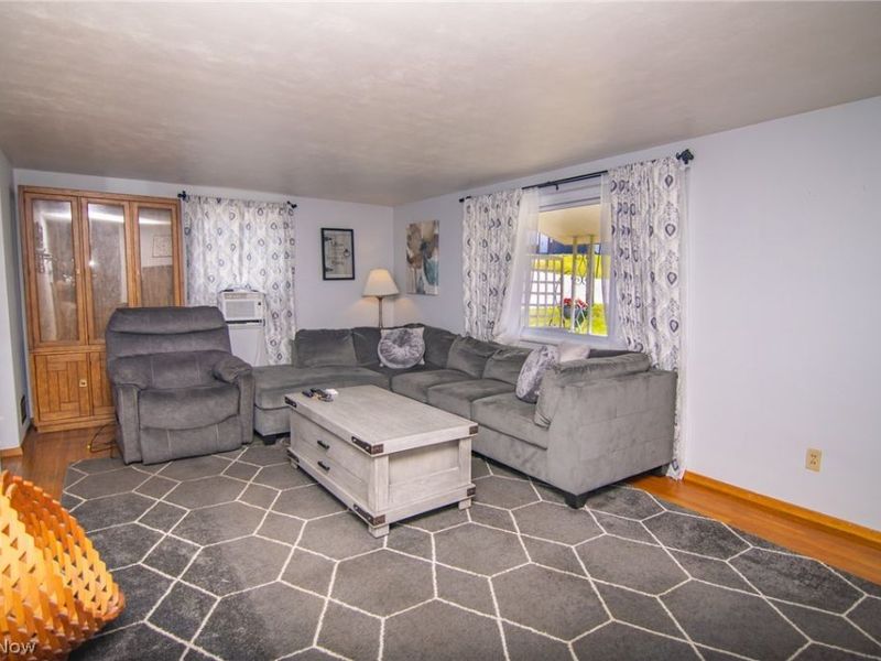 302 Leonard Avenue , Wintersville, OH 43953 Photo 13