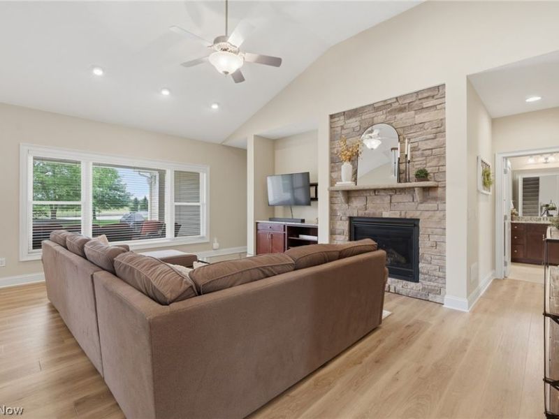 34779 Legends Way , Grafton, OH 44044 Photo 8