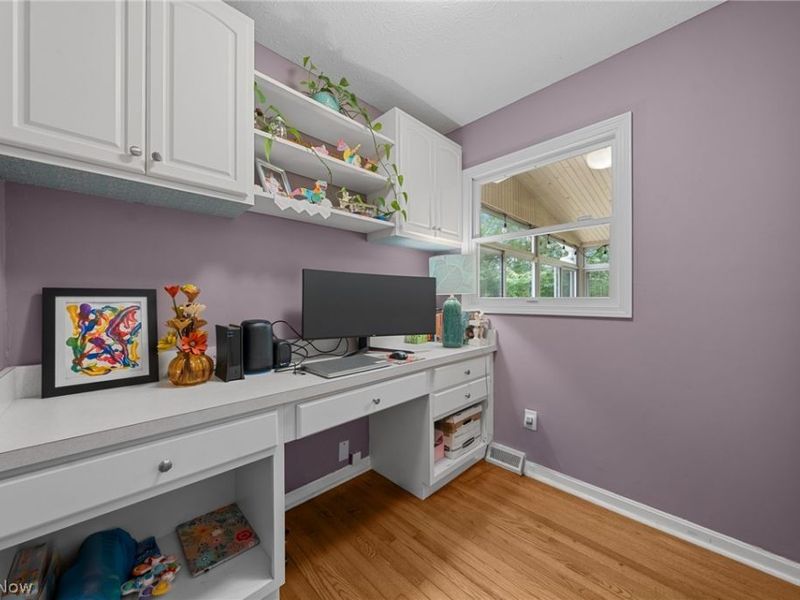 31477 Roberta Drive, Bay Village, OH 44140 Photo 10