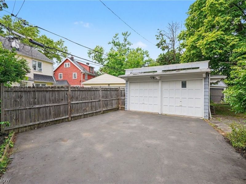 3396 Dorchester Road, Shaker Heights, OH 44120 Photo 4