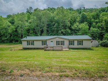 967 Buck Run Road , Mineral Wells, WV 26150