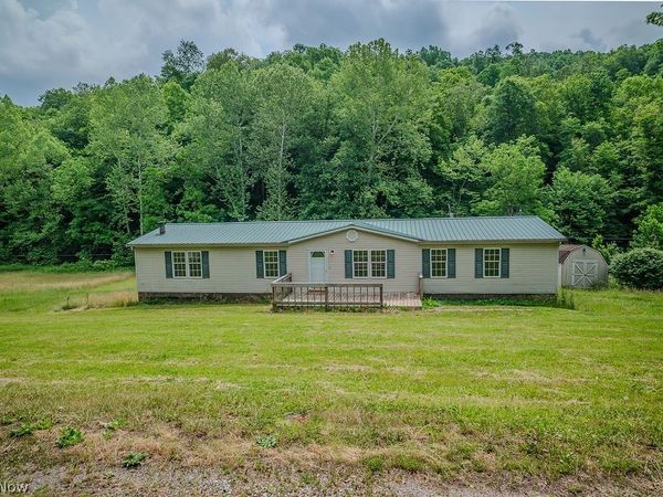 967 Buck Run Road , Mineral Wells, WV 26150