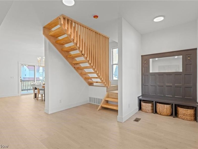 1422 W 77th Street, Cleveland, OH 44102 Photo 3