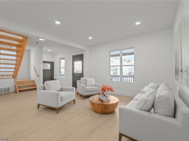 1422 W 77th Street, Cleveland, OH 44102 Photo 5