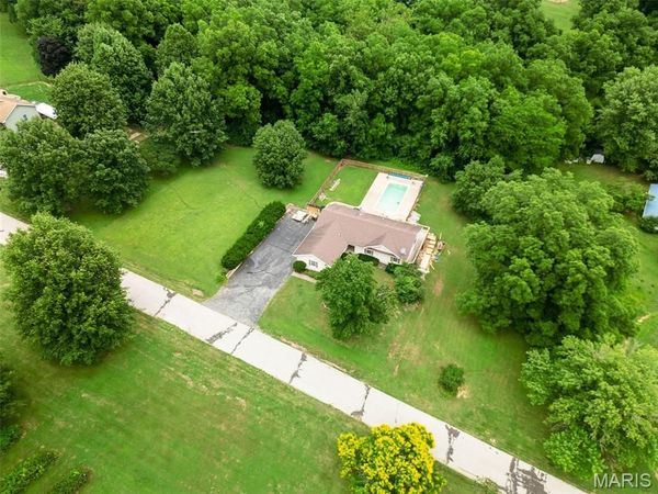 15633 Pike 237 , Clarksville, MO 63336