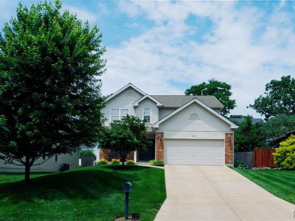 1131 Harwood Road, Des Peres, MO 63131