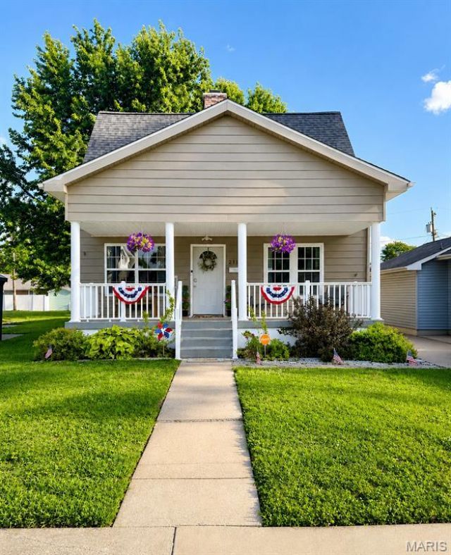 2118 Lynch Avenue , Granite City, IL 62040 Main Photo