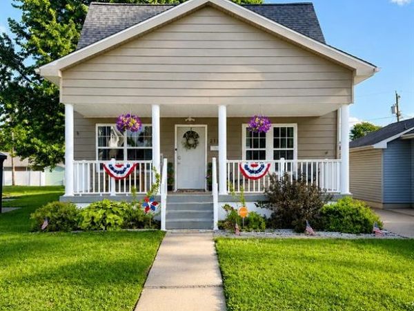 2118 Lynch Avenue , Granite City, IL 62040