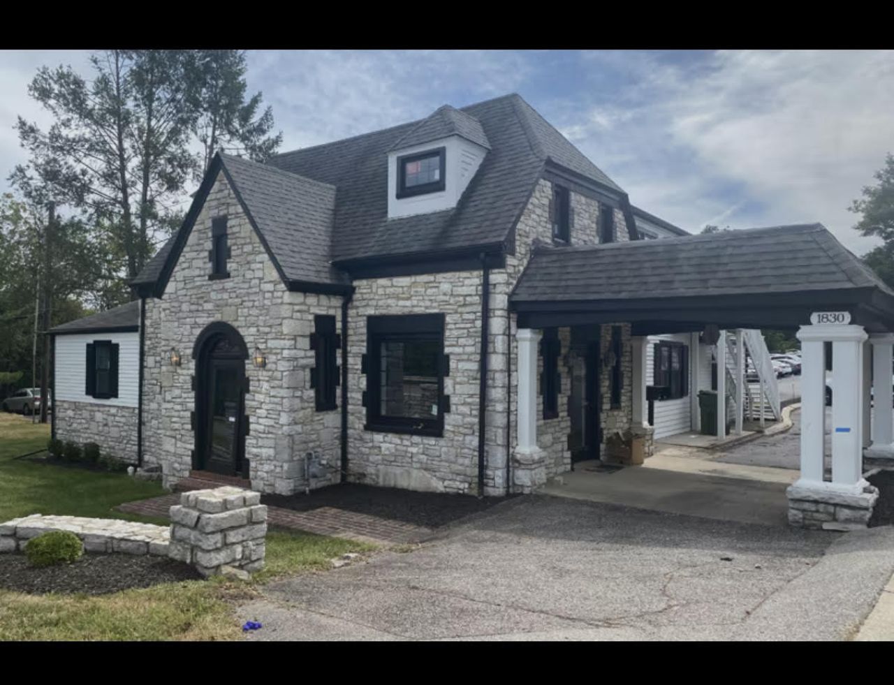 1830 Versailles Road, Lexington, KY 40504