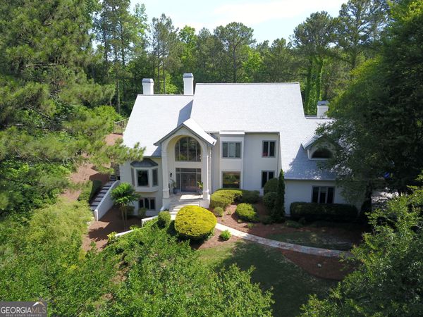 10 Quarry Lake Court, Atlanta, GA 30342
