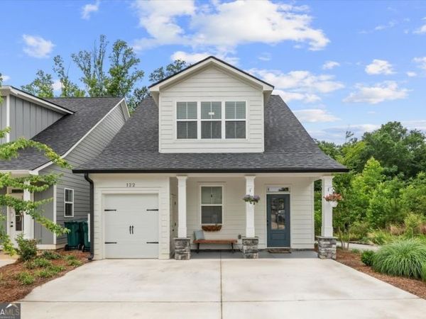 122 Town Walk Lane, Carrollton, GA 30117