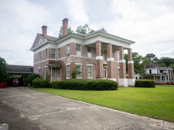 35 Kibbee Street, Hawkinsville, GA 31036