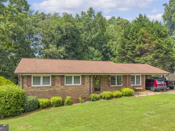 751 Collier Road, Toccoa, GA 30577