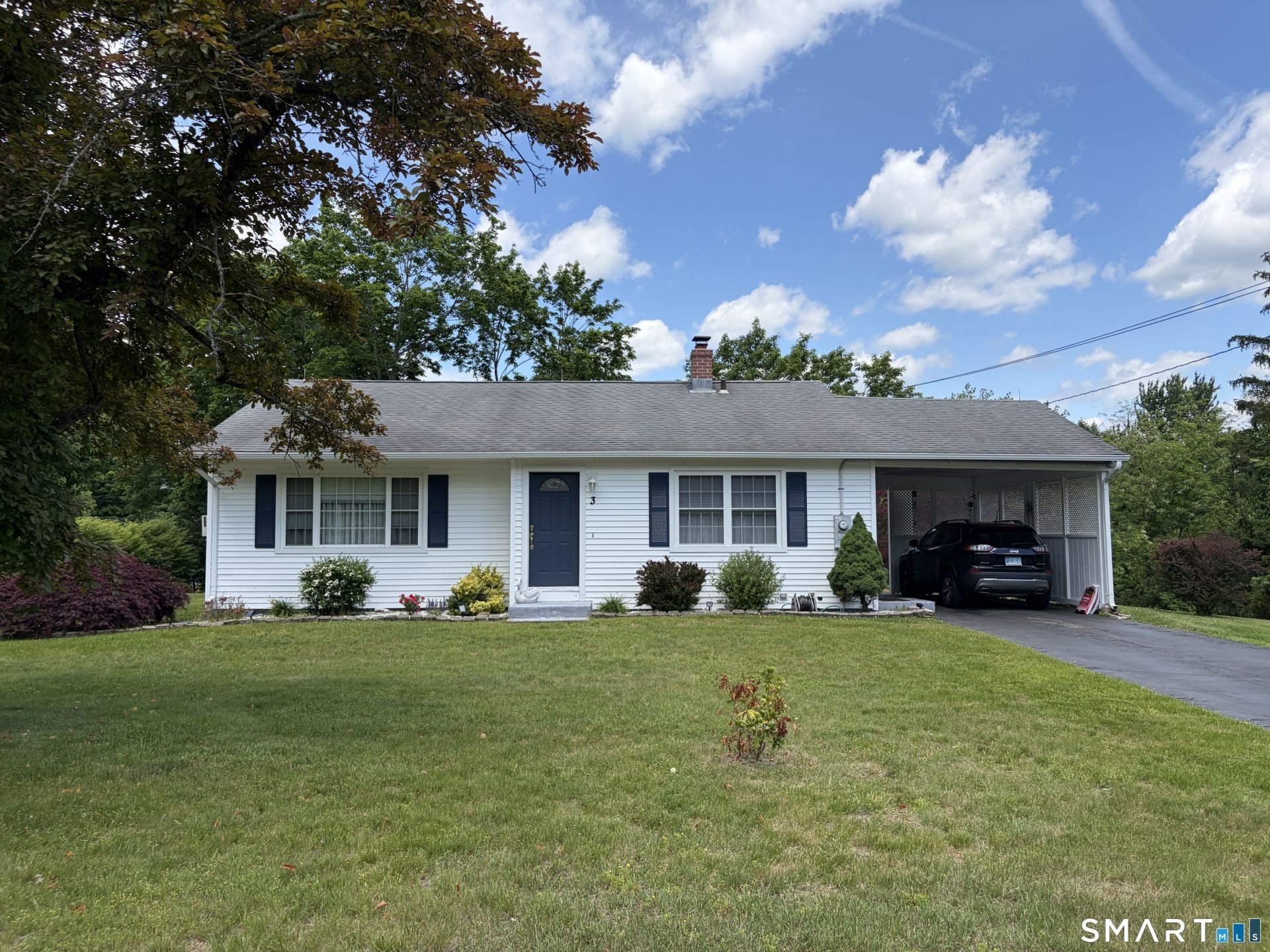 3 Mohican, Wallingford, CT 06492 Main Photo