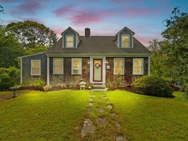 232 County Rd, Bourne, MA 02532