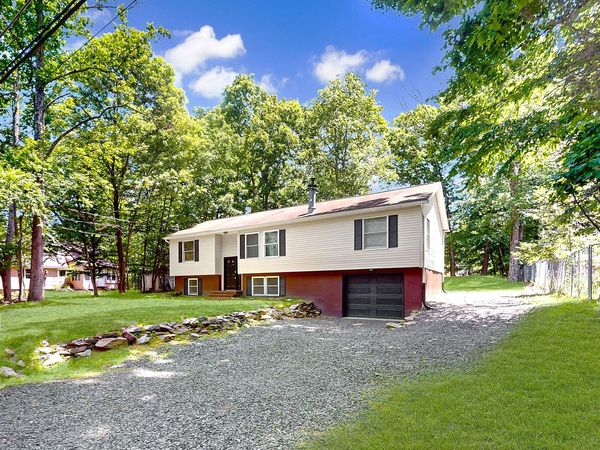 102 Forest Road , Dingmans Ferry, PA 18328