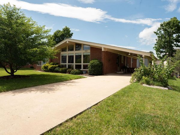 1921 N TALBOTT PL, WAYNESBORO, VA 22980