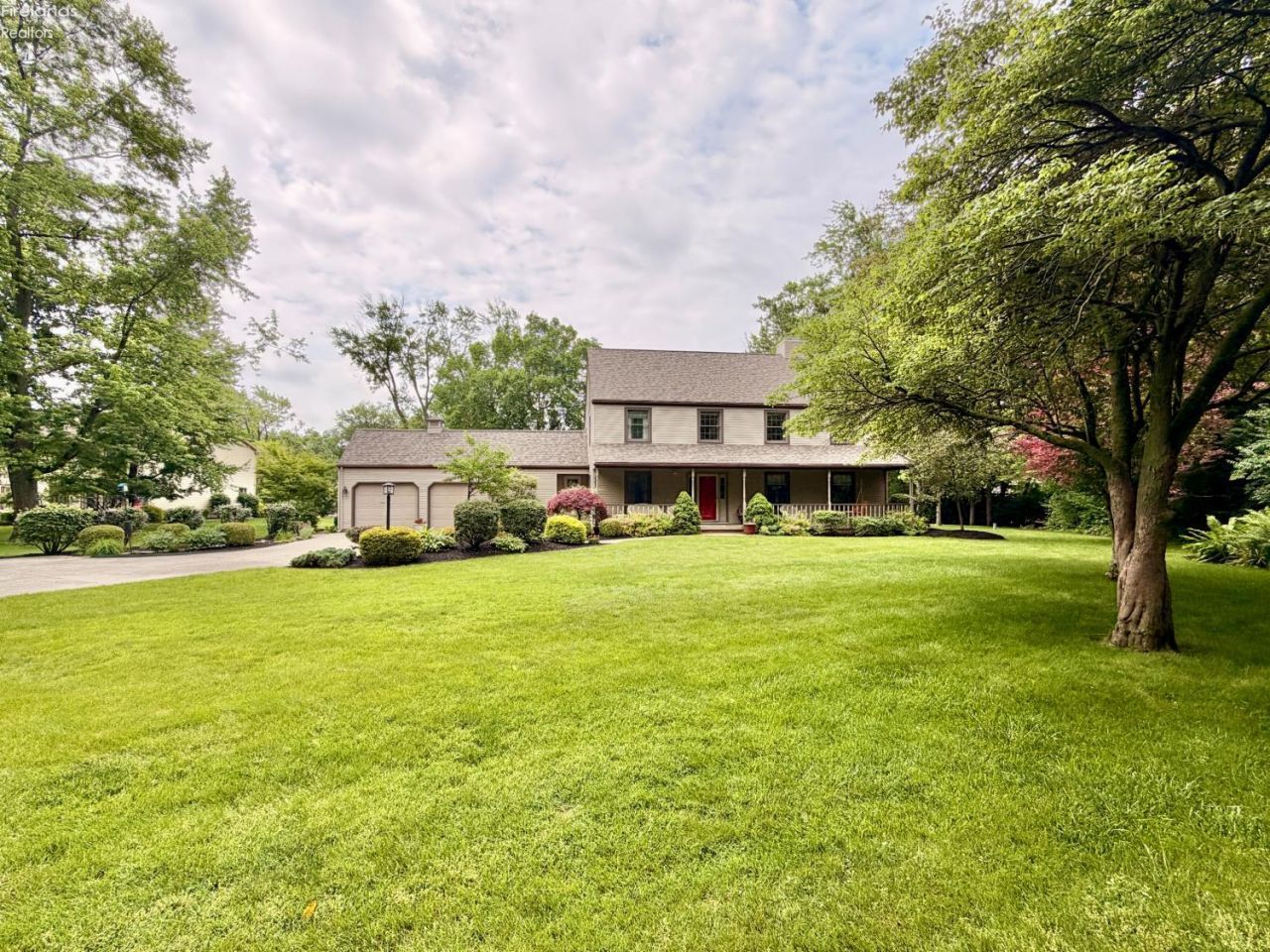27 Ridge Drive, Fremont, OH 43420 Main Photo