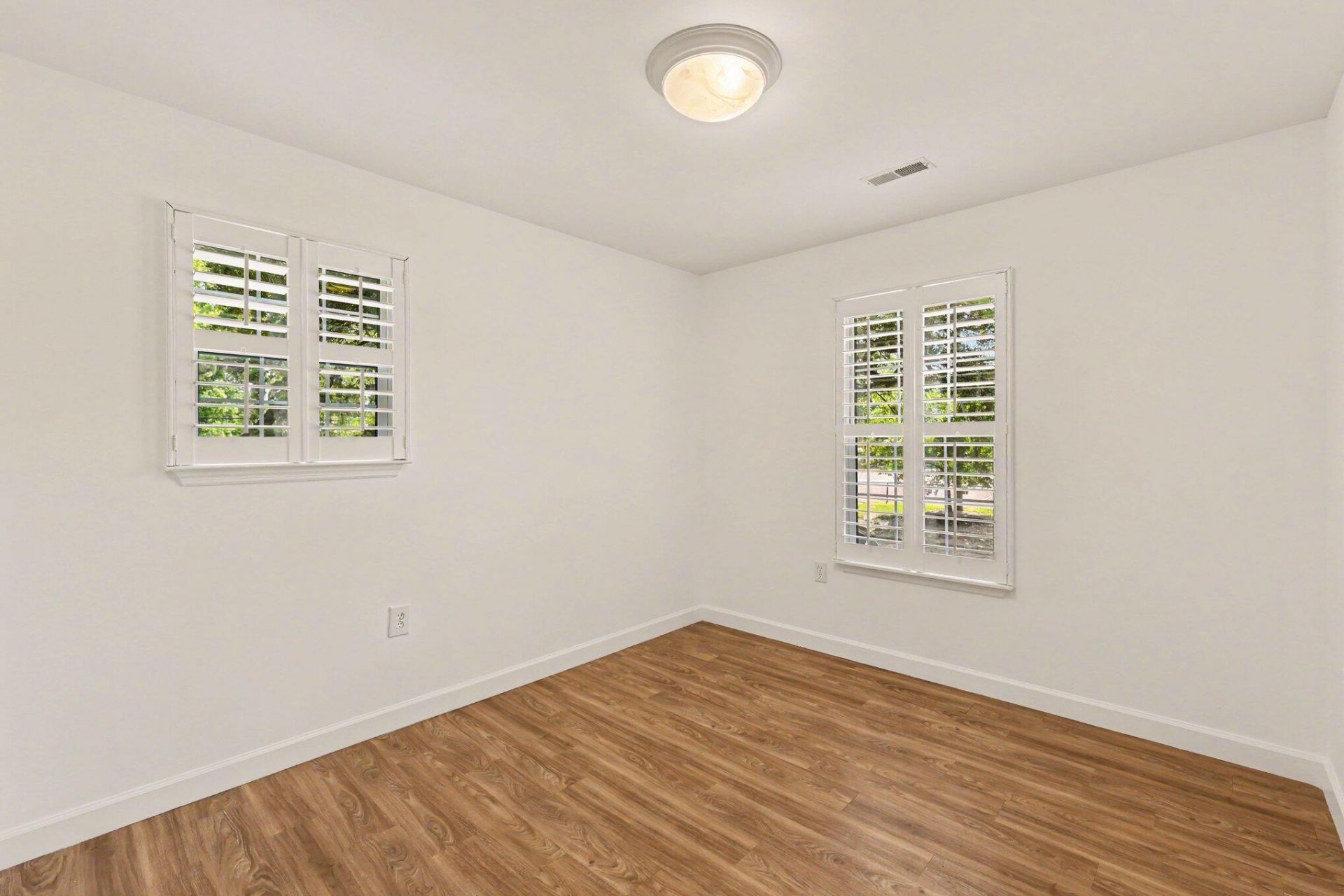 1006 Fiall Street Photo 22