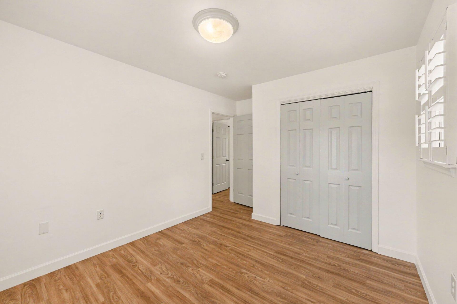 1006 Fiall Street Photo 23