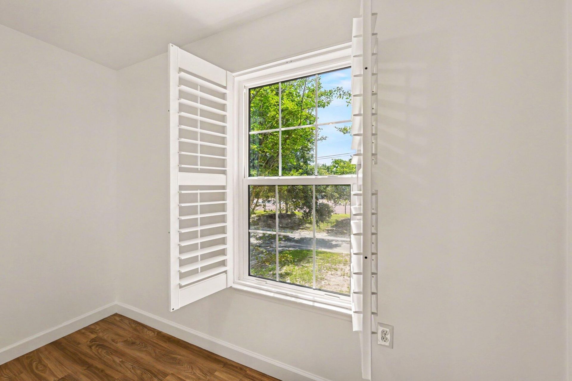 1006 Fiall Street Photo 27