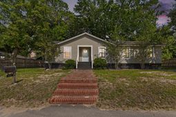 1006 Fiall Street photo 4