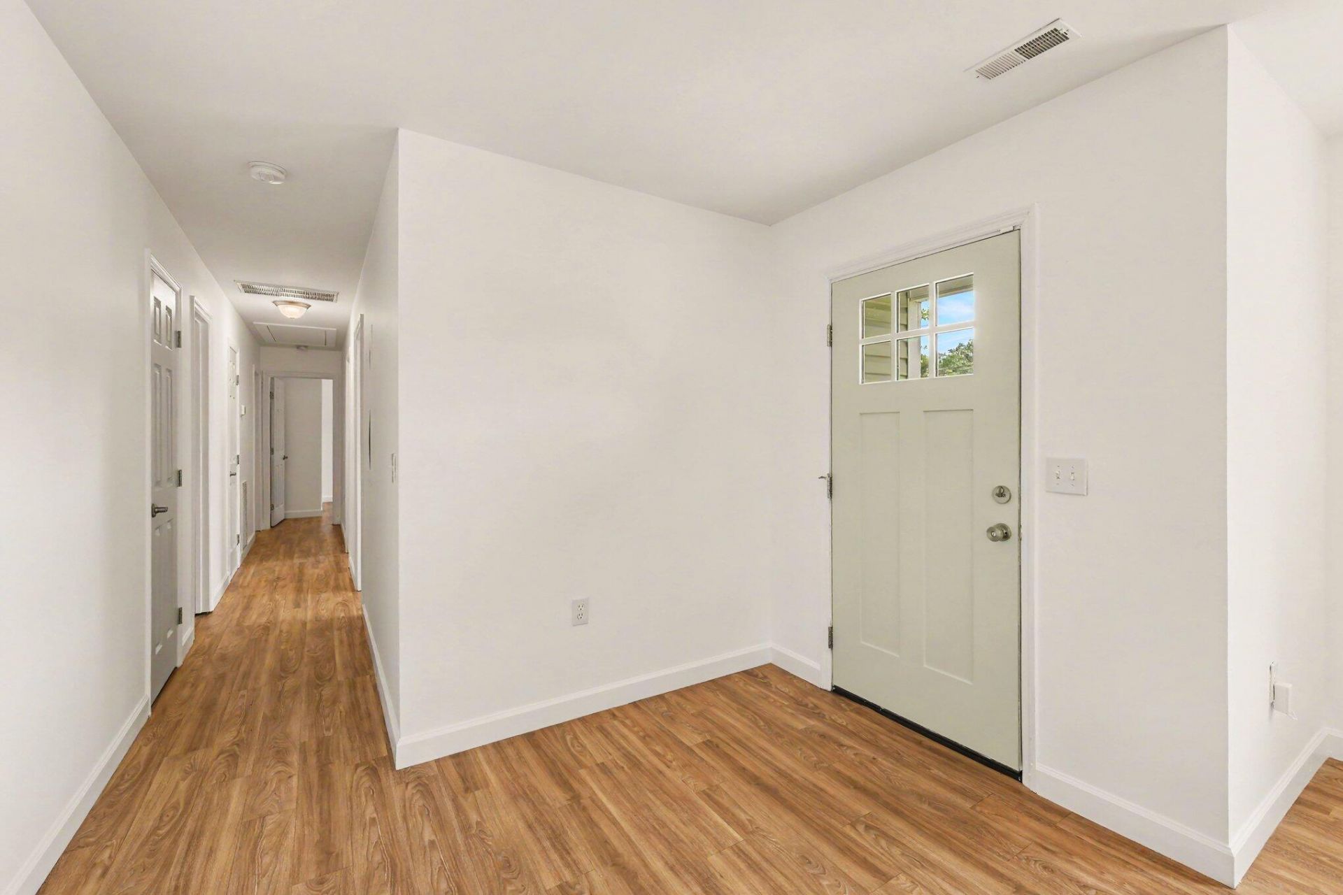1006 Fiall Street Photo 6