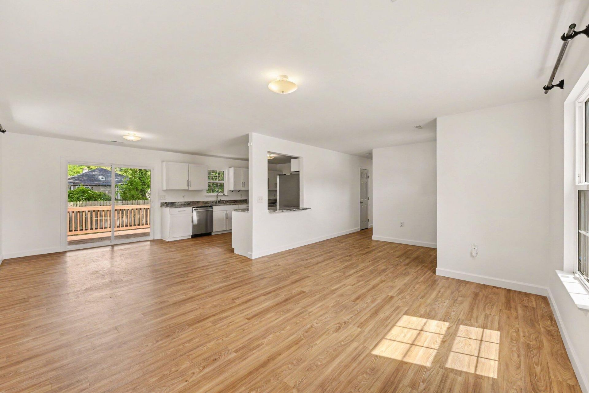 1006 Fiall Street Photo 7