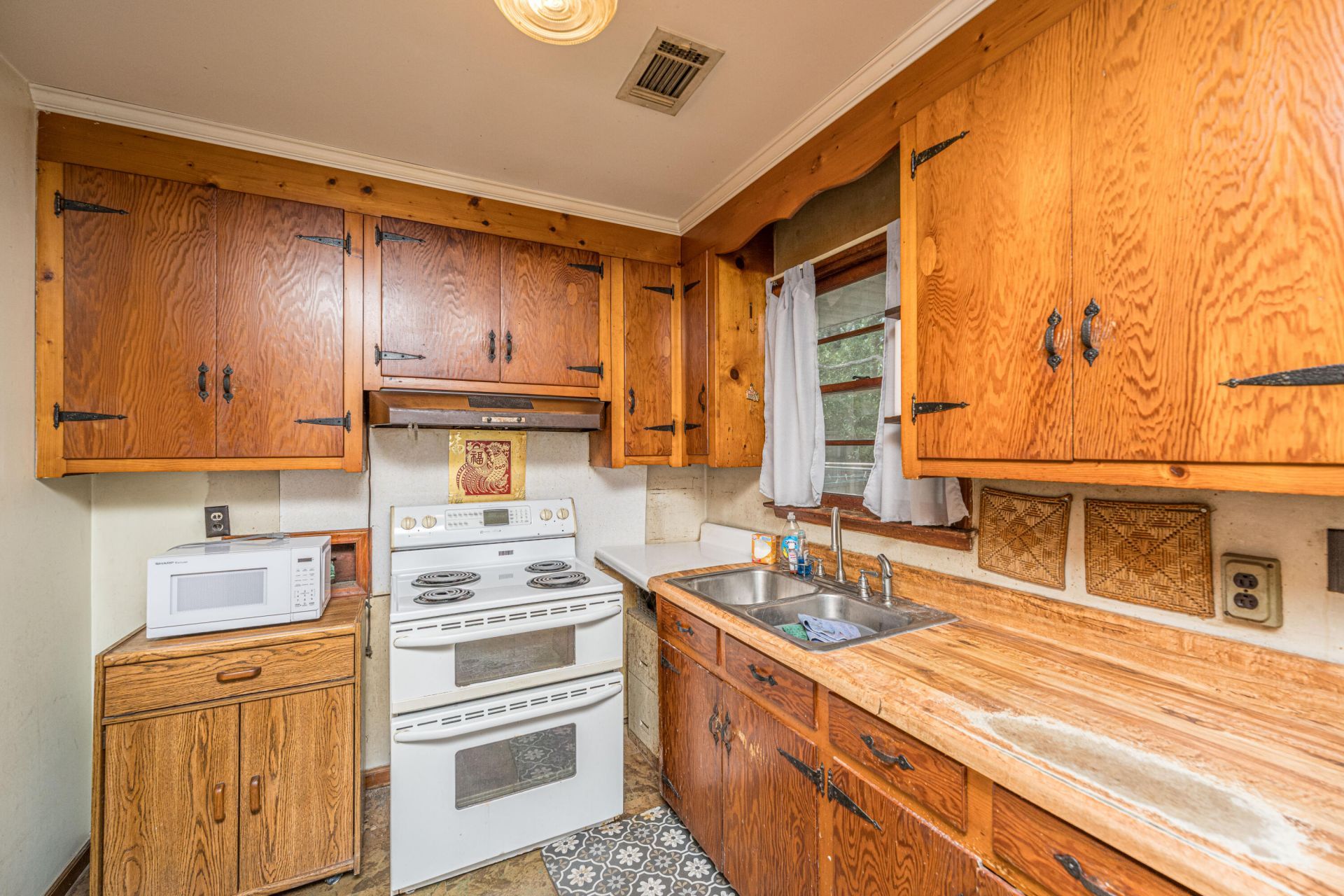 1182 Russell Drive Photo 11