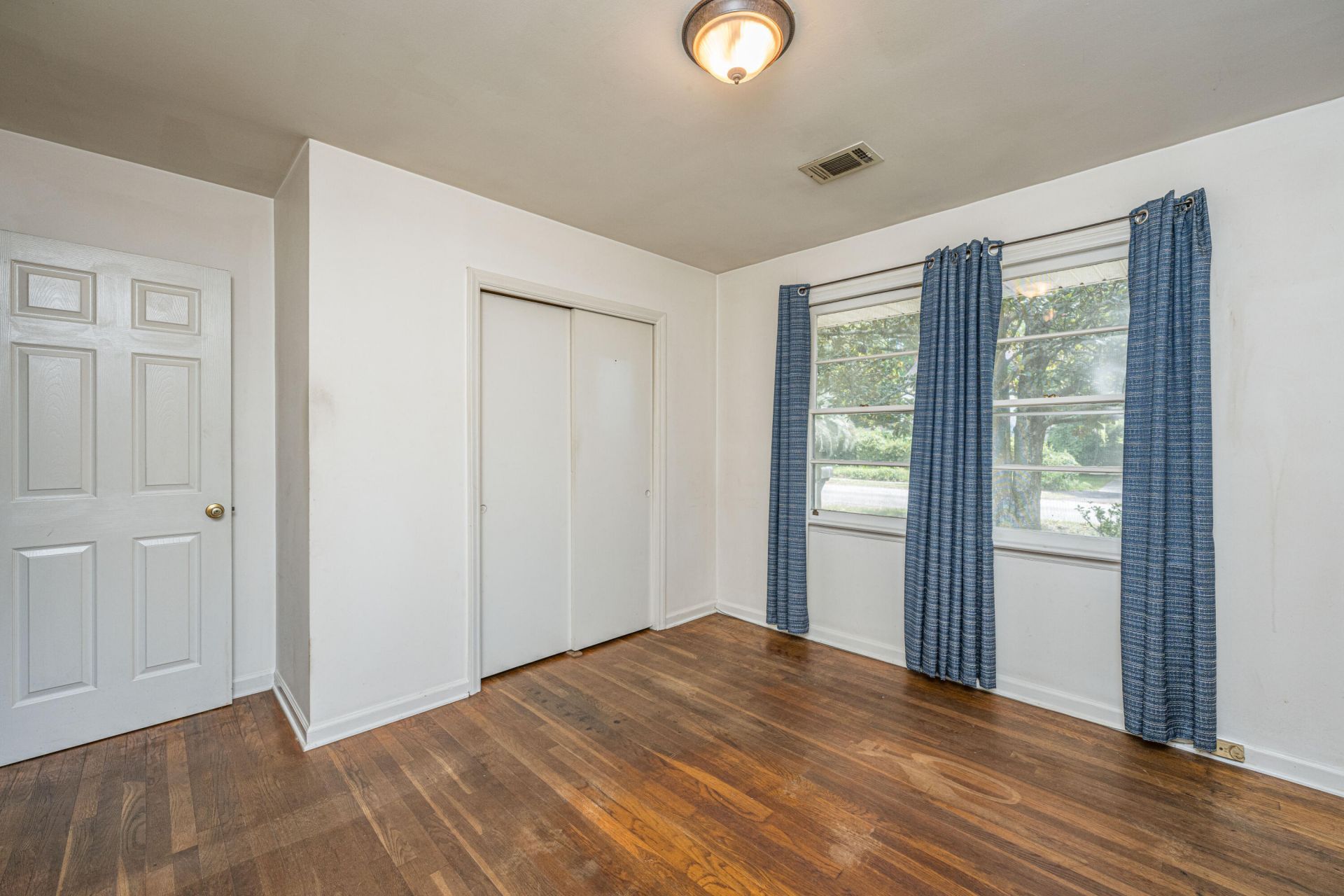 1182 Russell Drive Photo 17