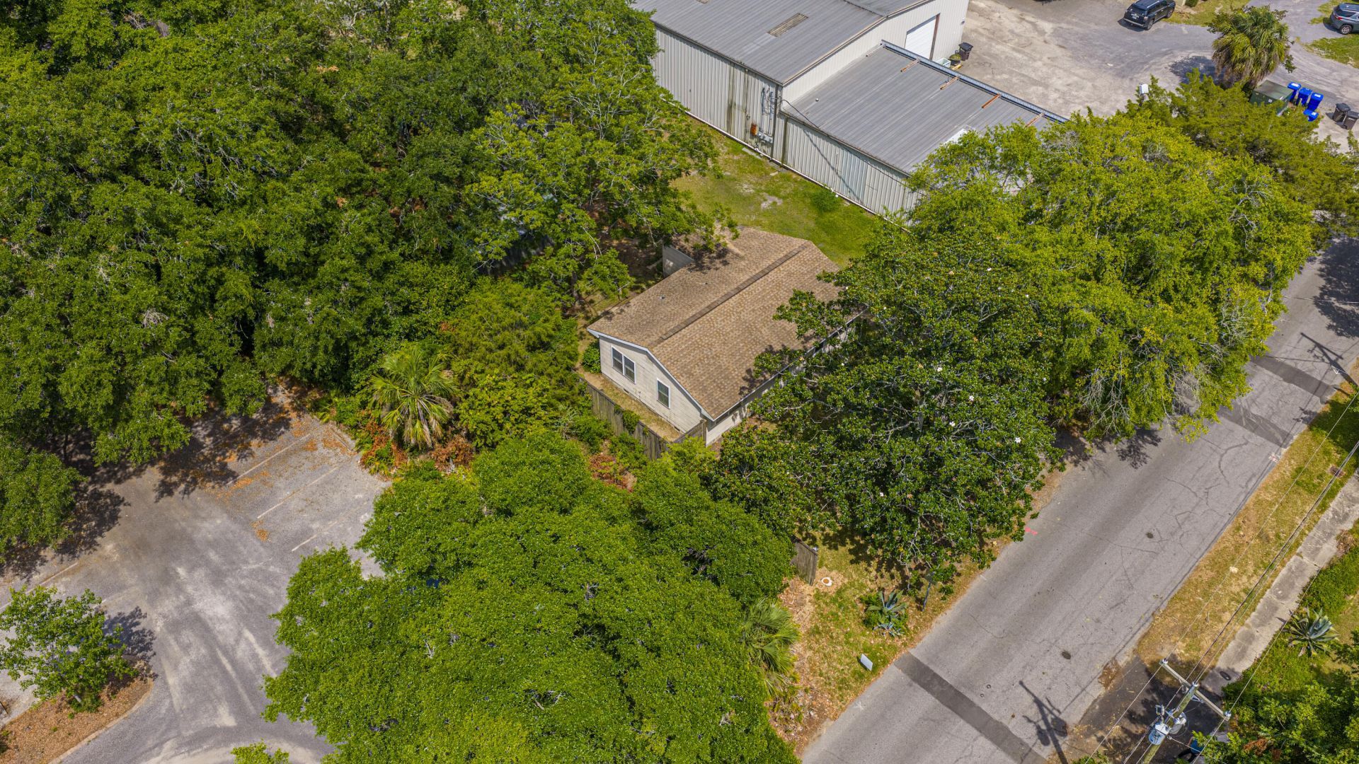 1182 Russell Drive Photo 4
