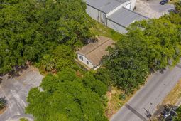 1182 Russell Drive photo 4